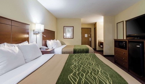 Standard Room, 2 Queen Beds, Non Smoking