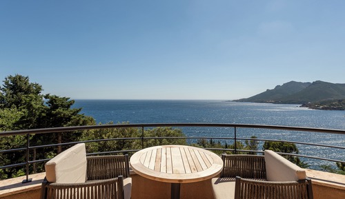 Suite, 1 Queen Bed, Sea View (YAKTSA)