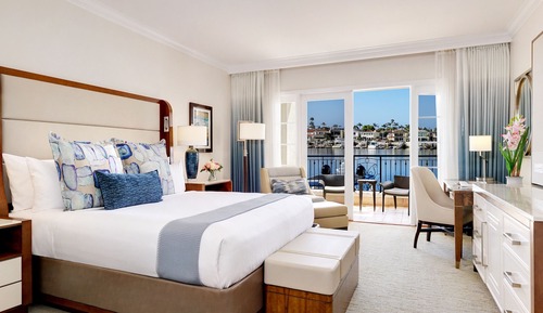 Suite, 1 King Bed, Bay View