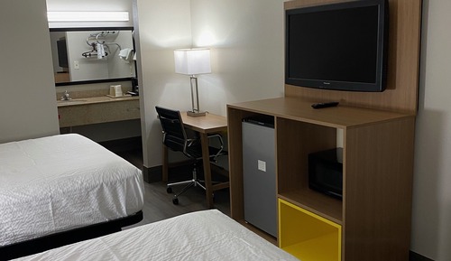 Room, 2 Queen Beds, Smoking