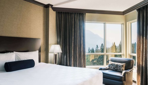 Deluxe Room, 1 King Bed, Balcony