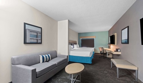 Suite, 2 Queen Beds, Non Smoking, Refrigerator & Microwave (with Sofabed)