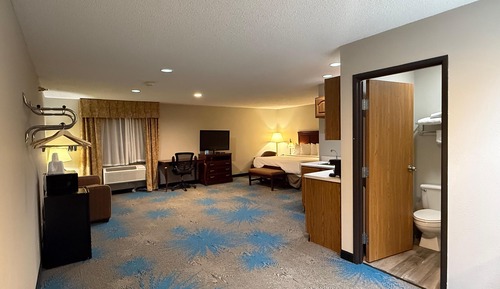 Suite, 1 King Bed, Non Smoking, Jetted Tub