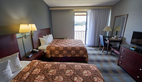 River-view Room, 2 Queen Beds with Jetted tub and Balcony