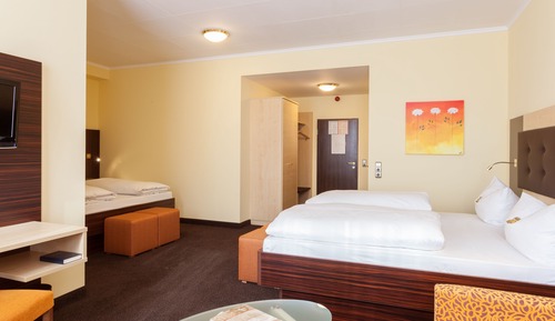 Standard Room, 2 Queen Beds (Cozy Sitting Corner)