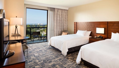 Palace Room, 2 Queen Beds, Resort View (Roll In Shower, Hearing)