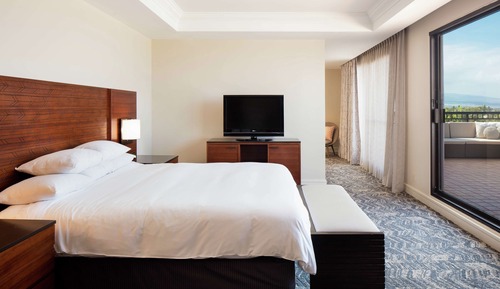 Palace Presidential Suite, 1 King Bed, Ocean View (Roll In Shower, Hearing)