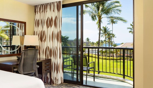 Palace Family Suite, 1 King Bed and 2 Queen Beds, Resort View