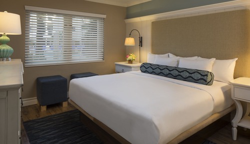 Mobility Accessible One Bedroom King Suite With Roll-in Shower - Gulf View