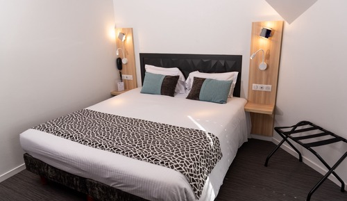 Standard Room, 1 Queen Bed
