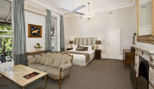 Manor Suite