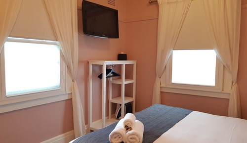 Family Room, 2 Bedrooms