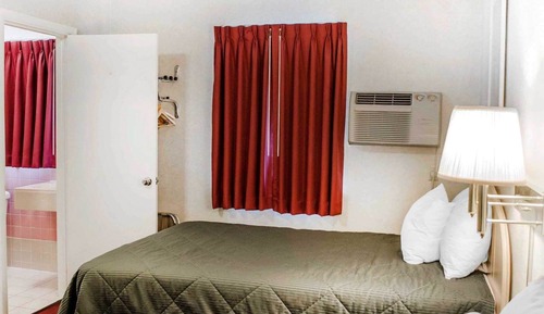 Standard Double Room, 2 Double Beds, Smoking