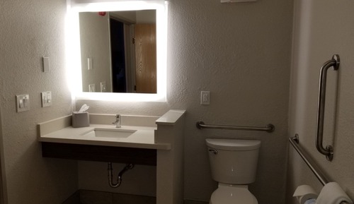 Standard Room, 2 Queen Beds, Roll-in Shower (Communications)