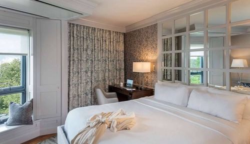 Suite, Fireplace