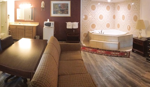 Suite, 1 King Bed, Non Smoking