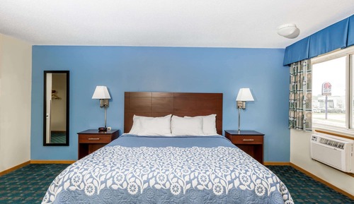 Efficiency, Room, 1 King Bed, Non Smoking