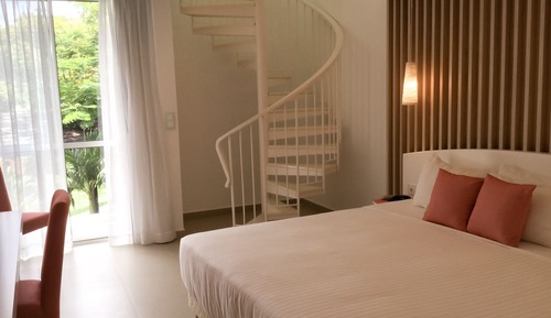 Junior Suite, 1 King Bed with Sofa bed