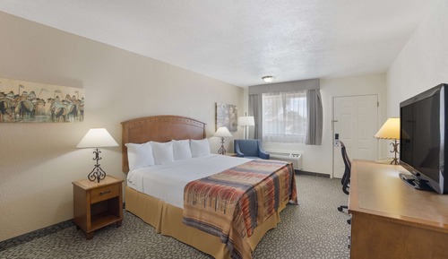 Standard Room, 1 King Bed, Accessible, Bathtub