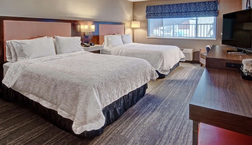 2 Queen Beds, Accessible (Hearing) Non-Smoking