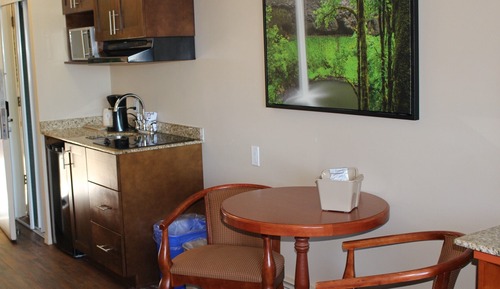 Deluxe Studio Suite, 2 Queen Beds, Non Smoking, Ocean View
