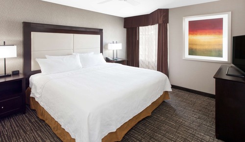 Suite, 2 Bedrooms, Non Smoking (1 King Bed, 1 Double Bed, 1 Sofa Bed)