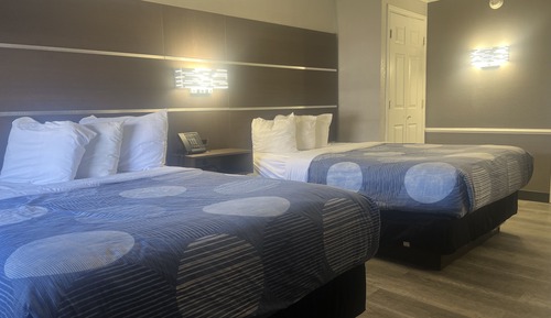 Room, 2 Double Beds, Accessible, Non Smoking (Roll-In Shower)