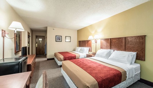 Standard Room, 2 Queen Beds, Non Smoking