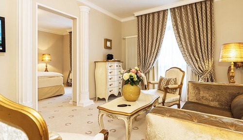 Suite, 1 Queen Bed