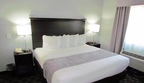 Deluxe Room, 1 King Bed, Accessible, Non Smoking