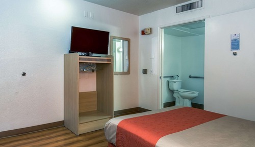 Standard Room, 1 Double Bed, Accessible, Non Smoking