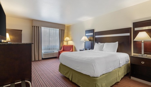 Standard Room, 1 Queen Bed, Accessible, Non Smoking