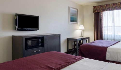 Standard Room, 2 Queen Beds, Non Smoking