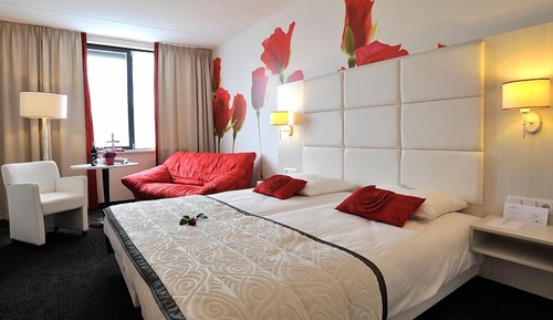 Luxury Double Room, Bathtub