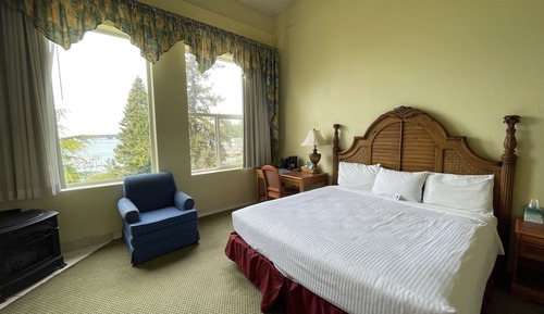 Standard Room, 1 King Bed