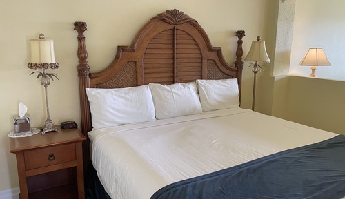 Standard Suite, 1 King Bed, Balcony, Bay View