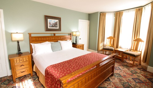 Classic Room, 1 King Bed