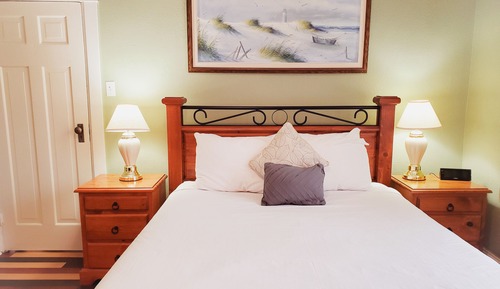Studio, 1 Queen Bed, Terrace