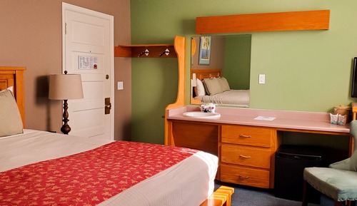 Traditional Room, 1 King Bed