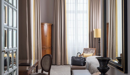 Grand Deluxe Room