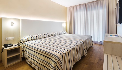 Superior Room (3 adults)