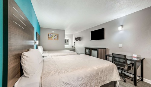 Standard Room, 2 Queen Beds, Non Smoking