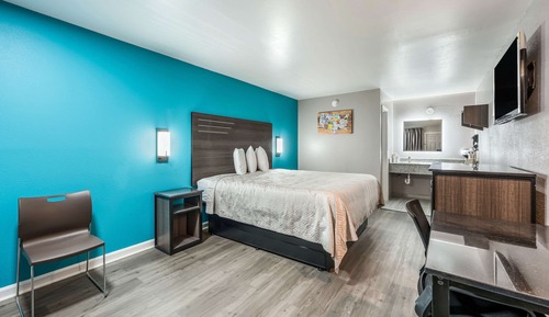 Room, 1 King Bed, Non Smoking