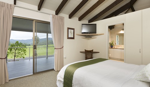 Standard Suite, 1 Bedroom, Non Smoking, Balcony (Mt Warning View - B&B)