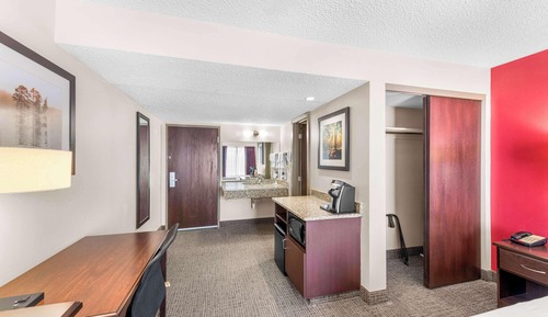 Standard Room, 1 King Bed, Non Smoking