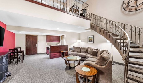 Suite, 1 Queen Bed, Non Smoking