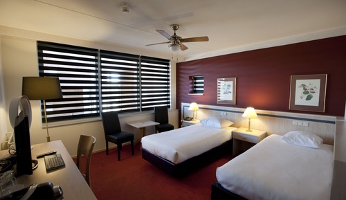 Deluxe Room, Bathtub
