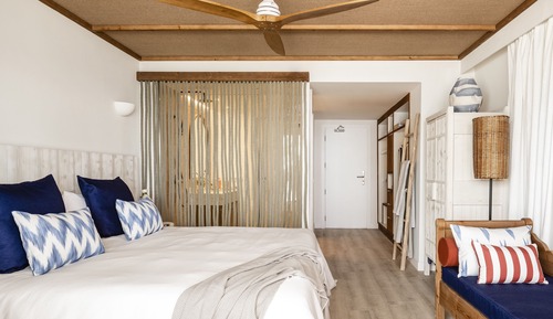 Room (ZEL)