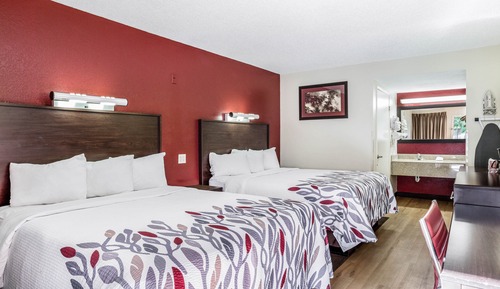 Deluxe Room, 2 Queen Beds (Smoke Free)