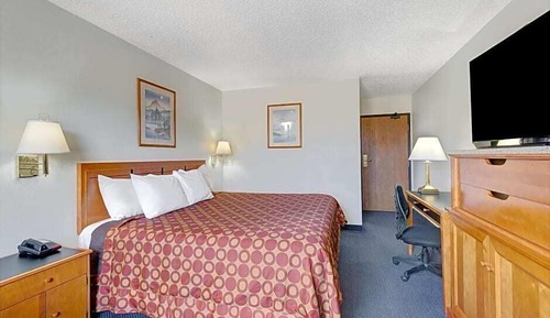 Standard Room, 1 King Bed, Non Smoking